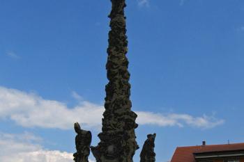 Mariánský sloup ve Velvarech ( © Pavel Vítek 06/2008)