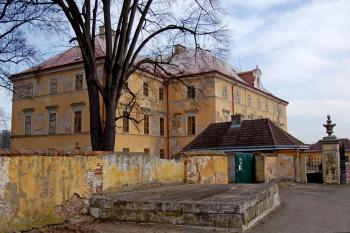 Pohled na zámek od JZ (© Rodochrozit        , 02/2014)