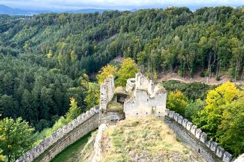 Helfenburk, Hrádek, u Úštěka (© Pavel Vítek  06/2000)