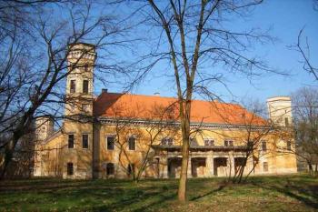 Zámek z parku (© Dita Kacerovská, 02/2007)