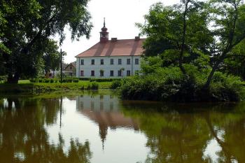 Zámek od západu  (© Jiří Cukr, 07/2013)