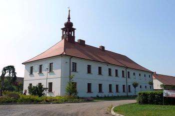 Zámek od severu (© Jiří Cukr, 07/2013)