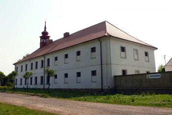 Zámek od jihozápadu (© Jiří Cukr, 07/2013)