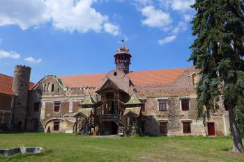 Zámek Lužec 08 2015 (© Miloslav Martínek, 08/2015)