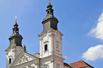 Kostel od severovýchodu ( © Luděk Pitter 07/2005)
