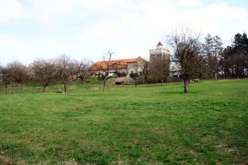 pohled od severozápadu ( © Pavel Zany Komárek 16. 4. 2010)