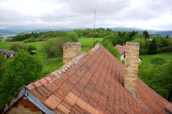Pohled z věže na západ (© Michal Kutzendorfer, 05/2009)