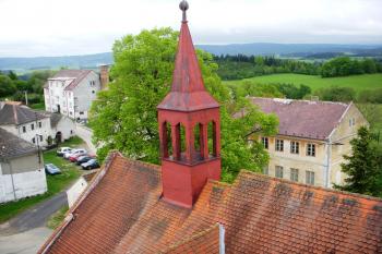 Pohled z věže na jih (© Michal Kutzendorfer, 05/2009)