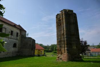 Klášterní Skalice-klášter (© Vlastislav Mareček, 05/2016)