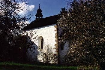 Kostelík v Pomezí na snímku z roku 2001 (© Jiří Cukr, 04/2001)