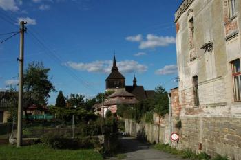 Pohled od parkoviště (© Aleš Marek 12/2005)