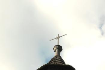 Detail dřevěné zvonice (© Aleš Marek 12/2005)