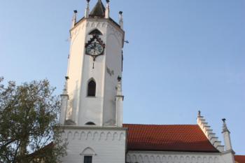 Kostel od severu ( © Ivan Grisa 04/2011)