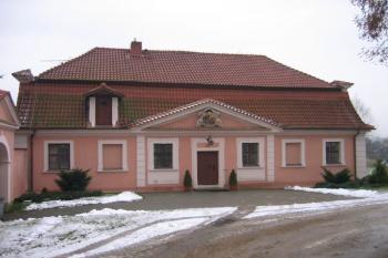 Průčelí mlýna ( © Pavel Vítek 12/2005)