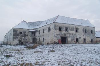Pohled od severu ( © Roman Řezáč 12/2005)