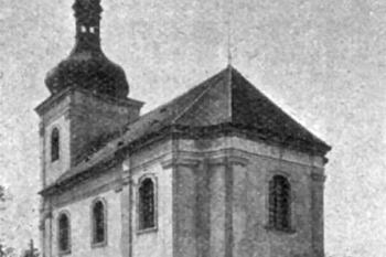kostel od jihovýchodu na počátku 20. století (© Antonín Podlaha: Posvátná místa království Českého; Díl 1. Vikariáty: Českobrodský, Černokostelecký, Mnichovický a Prosecký, Dědictví sv. Jana Nepomuckého, Praha 1907)