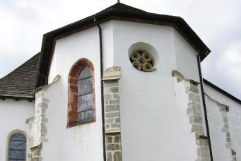 detail presbytáře stavby ( © Jan P. Štěpánek  9/2005)