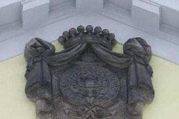 kolovratský rb ve středním rizalitu z parku od řeky Orlice ( © Pavel Vítek 02/2006)
