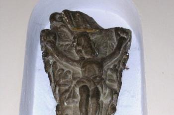 cenná plastika Krista na kříži z poloviny 15. století ( © Jan P. Štěpánek 10/2005)