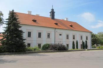 sev.strana zámku (© D Dohňanský, 09/2018)