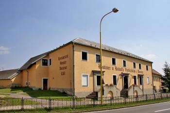 Od severozápadu ( © Luděk Pitter 07/2005)