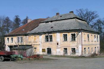 Pohled od jihu ( © Luděk Pitter 03/2005)