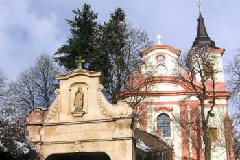 pohled se schodištěm (© Vojtěch Šedý 11/2005)