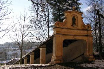 kryté schodiště (© Vojtěch Šedý 11/2005)