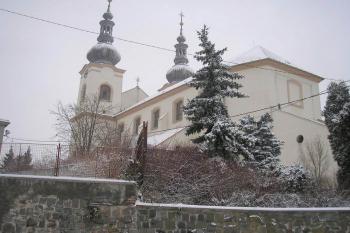 hradby a kostel Nanebevzetí Panny Marie (© ondřej Štěpánek 12/2005)