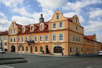 Budova mylně považovaná za panské sídlo ( © Luděk Pitter 04/2007)