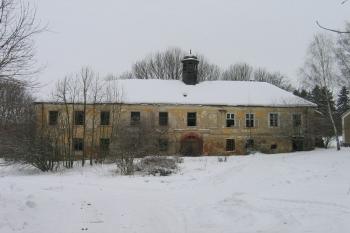 Zámecké průčelí ( © Pavel Vítek 01/2006)