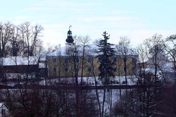 Celkový pohled od východu (z mostu přes Malši) (© Jiří Cukr, 12/2010)