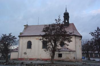 Kostel od jihu ( © Ivan Grisa 12/2009)