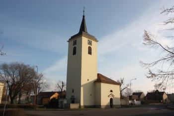 Kostel od severozápadu ( © Ivan Grisa 12/2009)