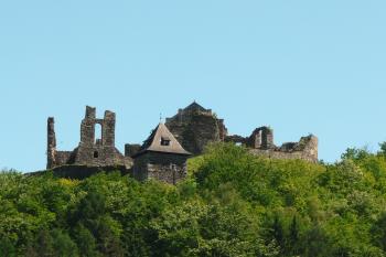 potštejn z dálky (© Alena Volná, 6/2010)