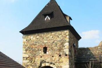 Potštejn - branská věž (2003 ©Puffin)