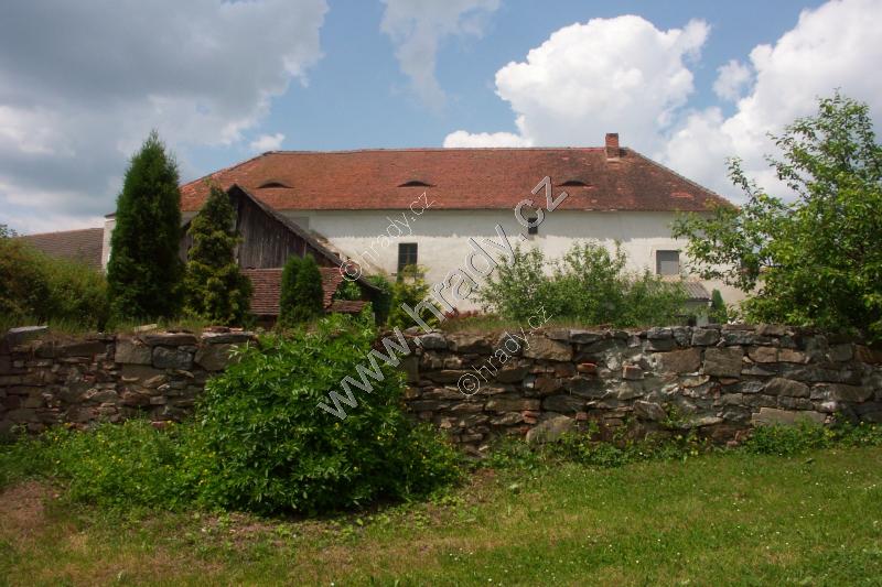 Dolní Nerestce