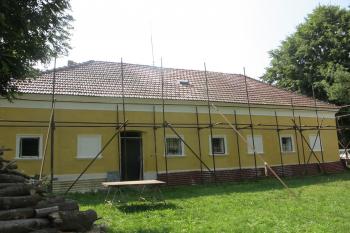 Zrekonstruovaná bývalá barokní sýpka. (© Dušan Dohňanský 07/2019)