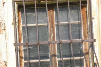 detail okna zámku v přízemí ( © Ondřej Štěpánek 06/2006)
