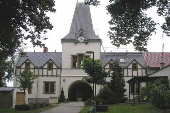 vstupní brána ( © Ondřej Štěpánek 06/2006)