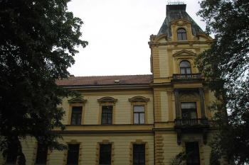 jižní zámecké křídlo ( © Ondřej Štěpánek 06/2006)
