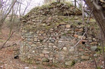 Čelo bašty na severu ( © Roman Řezáč 04/2005)