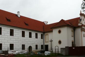 zadní trakt (© Alena Volná, 11. 9. 2009)