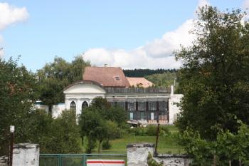 Bývalá oranžerie východně od zámku ( © Ivan Grisa 08/2011)