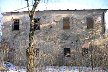 západní fasáda ( © Pavel Vítek 01/2006)