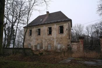 Zámek od východu ( © Ivan Grisa 03/2009)