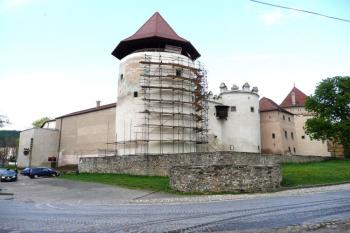 hrad v Kežmarku od jihozápadu ( © Jan P. Štěpánek 05/2008)
