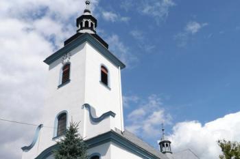 kostel sv. Kateřiny ve Vendryni od jihozápadu ( © Jan P. Štěpánek 08/2008)