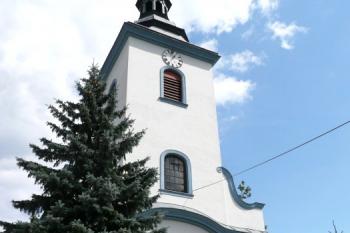 západní průčelí kostela s věží ( © Jan P. Štěpánek 08/2008)
