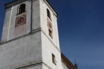 Kostel od západu ( © Ivan Grisa 12/2009)